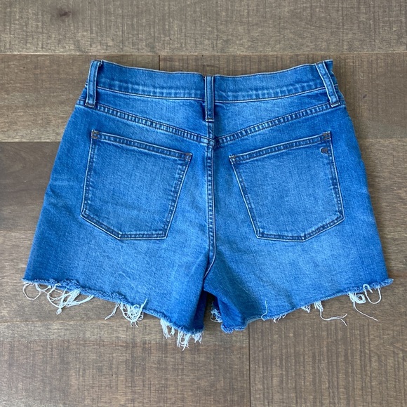 MADEWELL HIGH RISE DENIM SHORTS. PRE-OWNED. SIZE 28. - Picture 6 of 8
